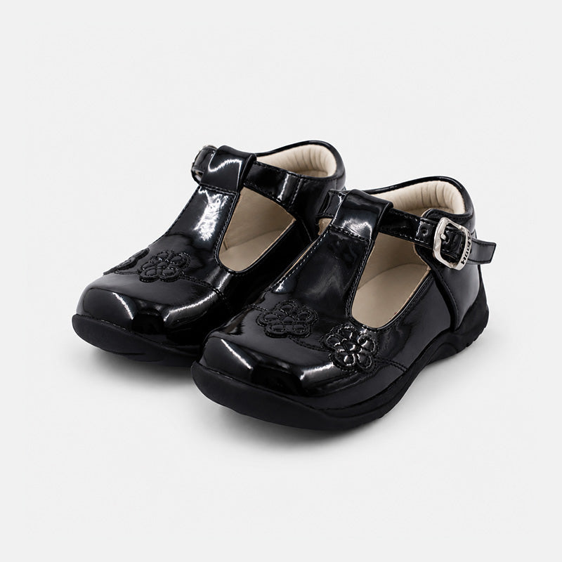 ZAPATO PIBE ÑA CHAROL NEGRO - 2422