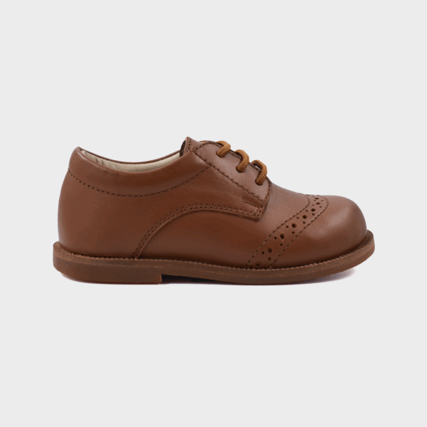 zapato de cuero marron para niño en peru