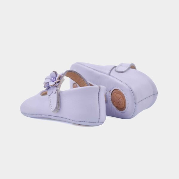 zapato bebe lila