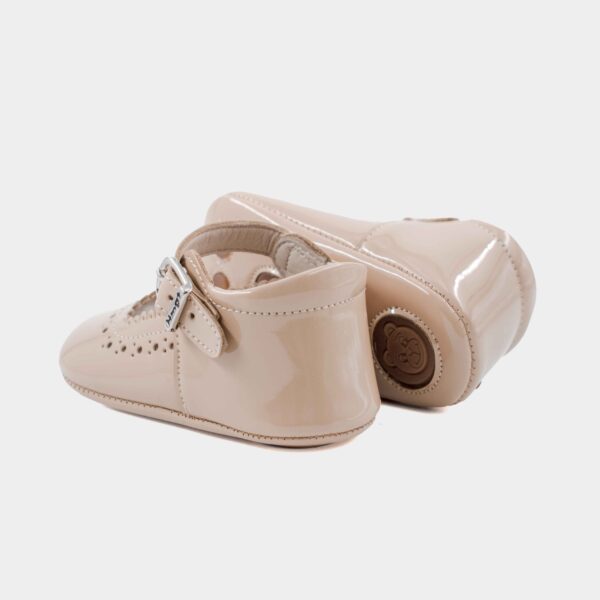 Zapato Badana Beige Charol H-685 - Image 3