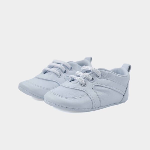 zapato blanco para bebe