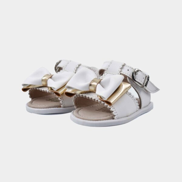 sandalia de bebe en oferta