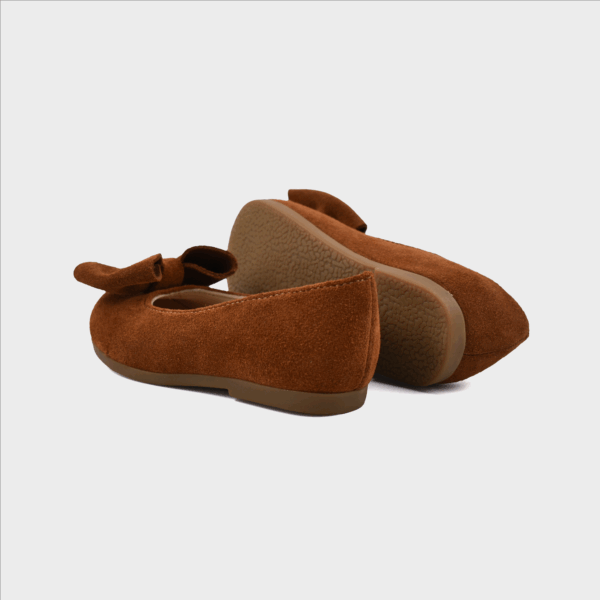 zapato balerina de gamuza camel en descuento